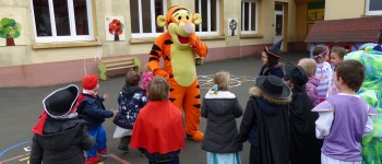 Mascotte Tigrou et enfants